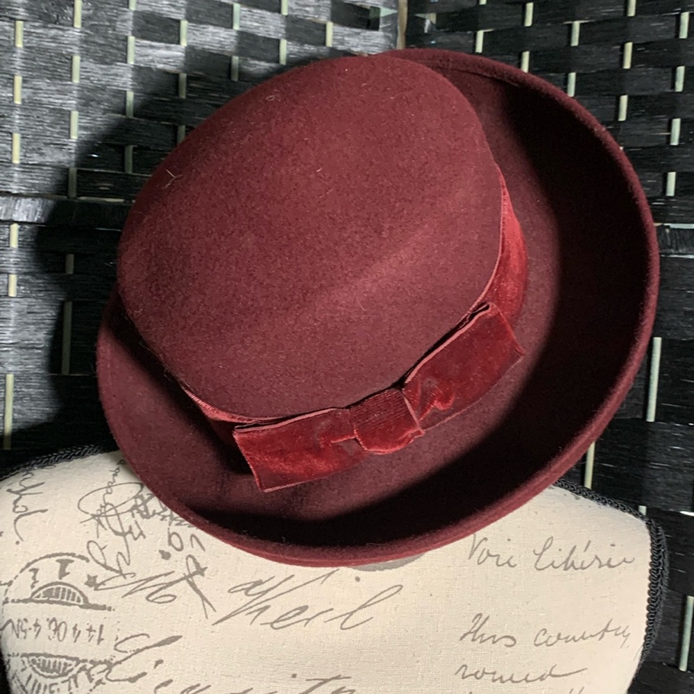Vintage Wool Felt Amanda Smith Dress Hat Burgundy